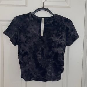 NWOT lululemon size 8 black tie dye short sleeve